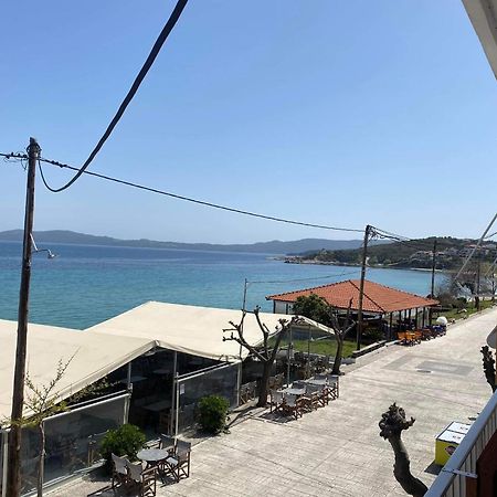 Diolkos Apartement Nea Roda Chambre photo