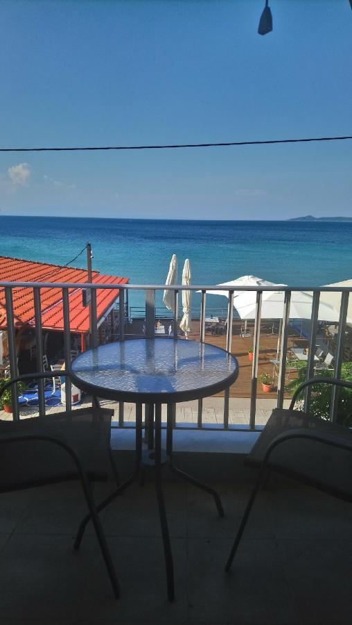 Diolkos Apartement Nea Roda Extérieur photo