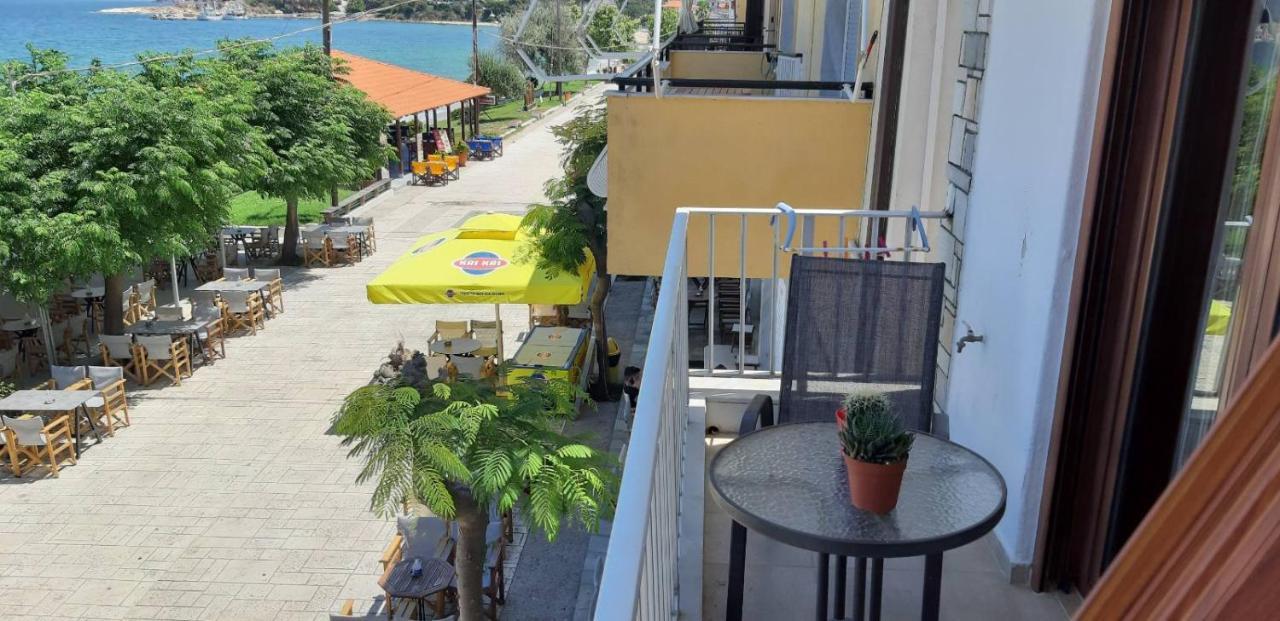 Diolkos Apartement Nea Roda Extérieur photo