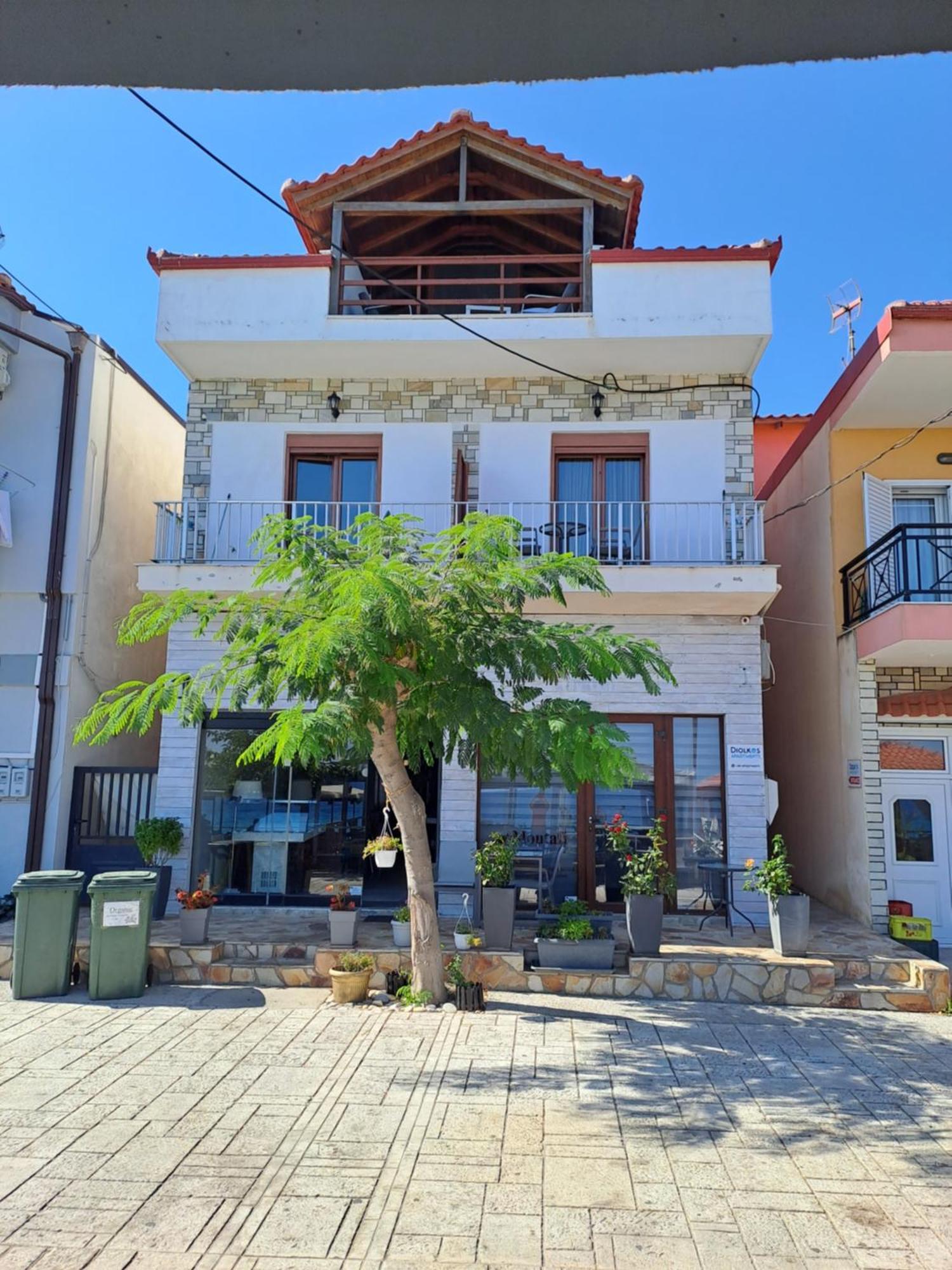 Diolkos Apartement Nea Roda Extérieur photo