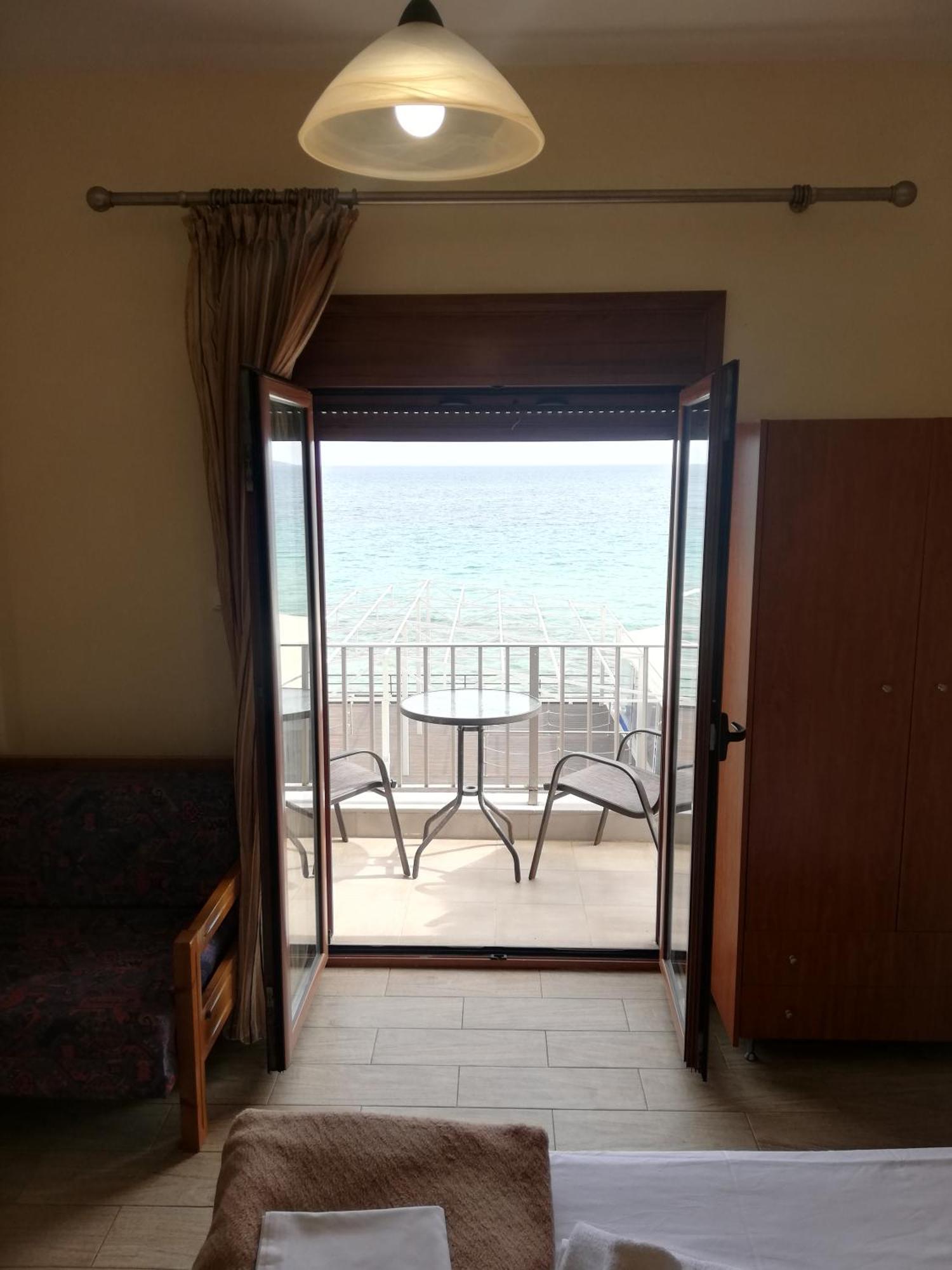 Diolkos Apartement Nea Roda Extérieur photo
