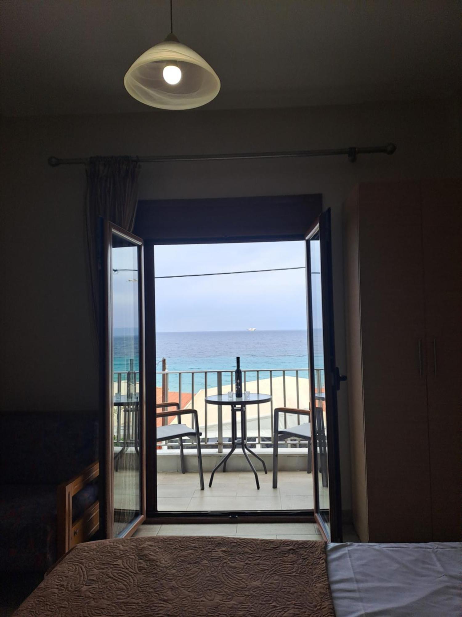 Diolkos Apartement Nea Roda Extérieur photo