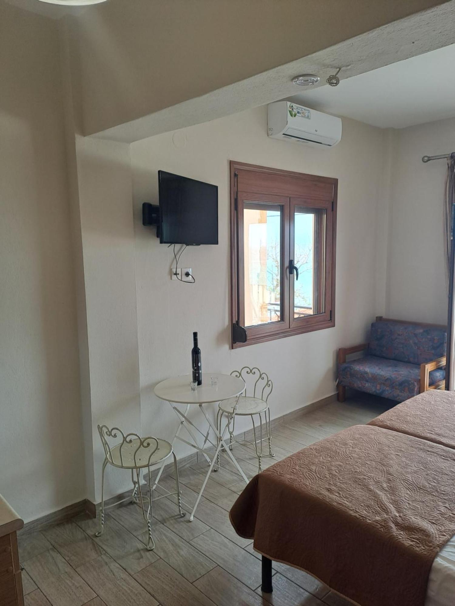 Diolkos Apartement Nea Roda Chambre photo