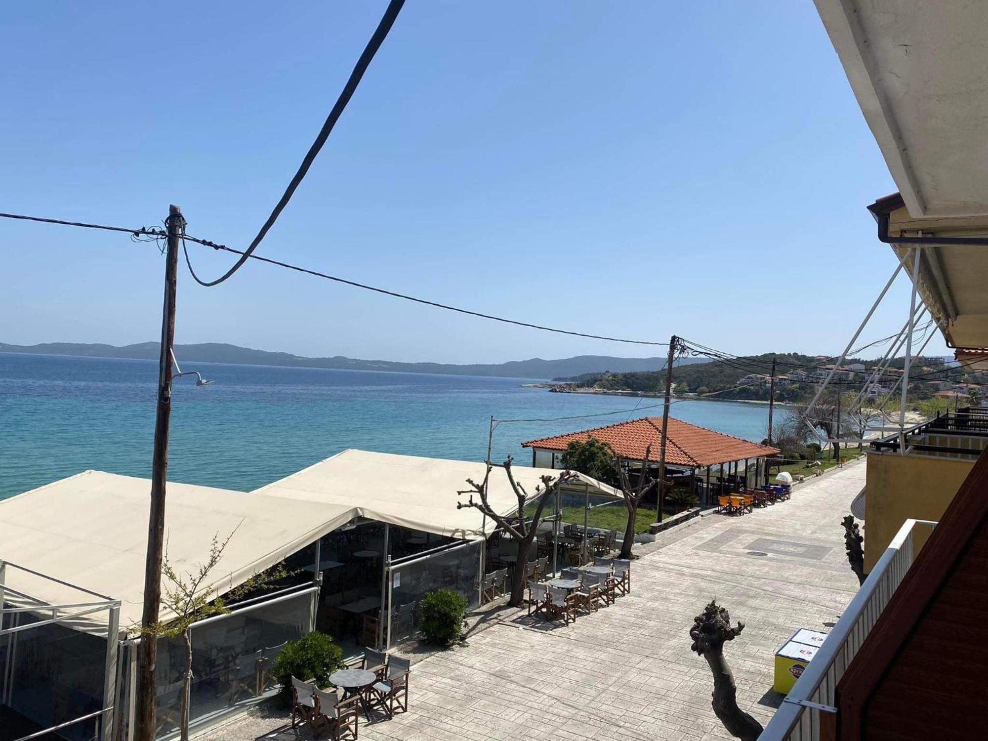 Diolkos Apartement Nea Roda Chambre photo