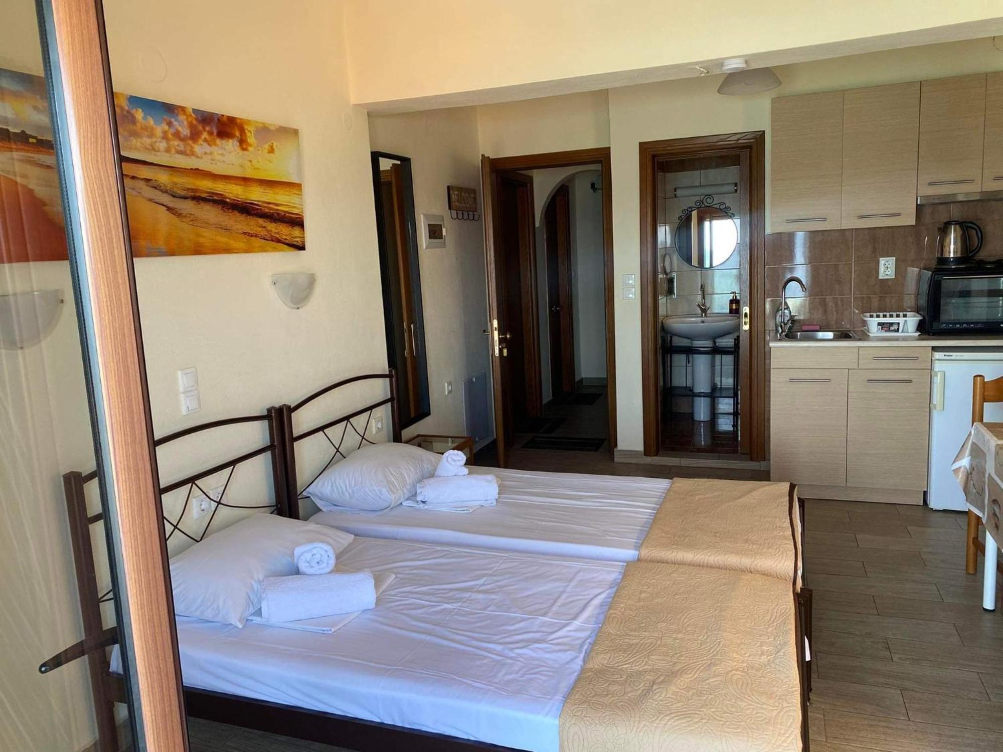 Diolkos Apartement Nea Roda Chambre photo
