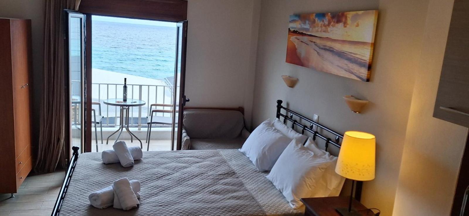 Diolkos Apartement Nea Roda Chambre photo