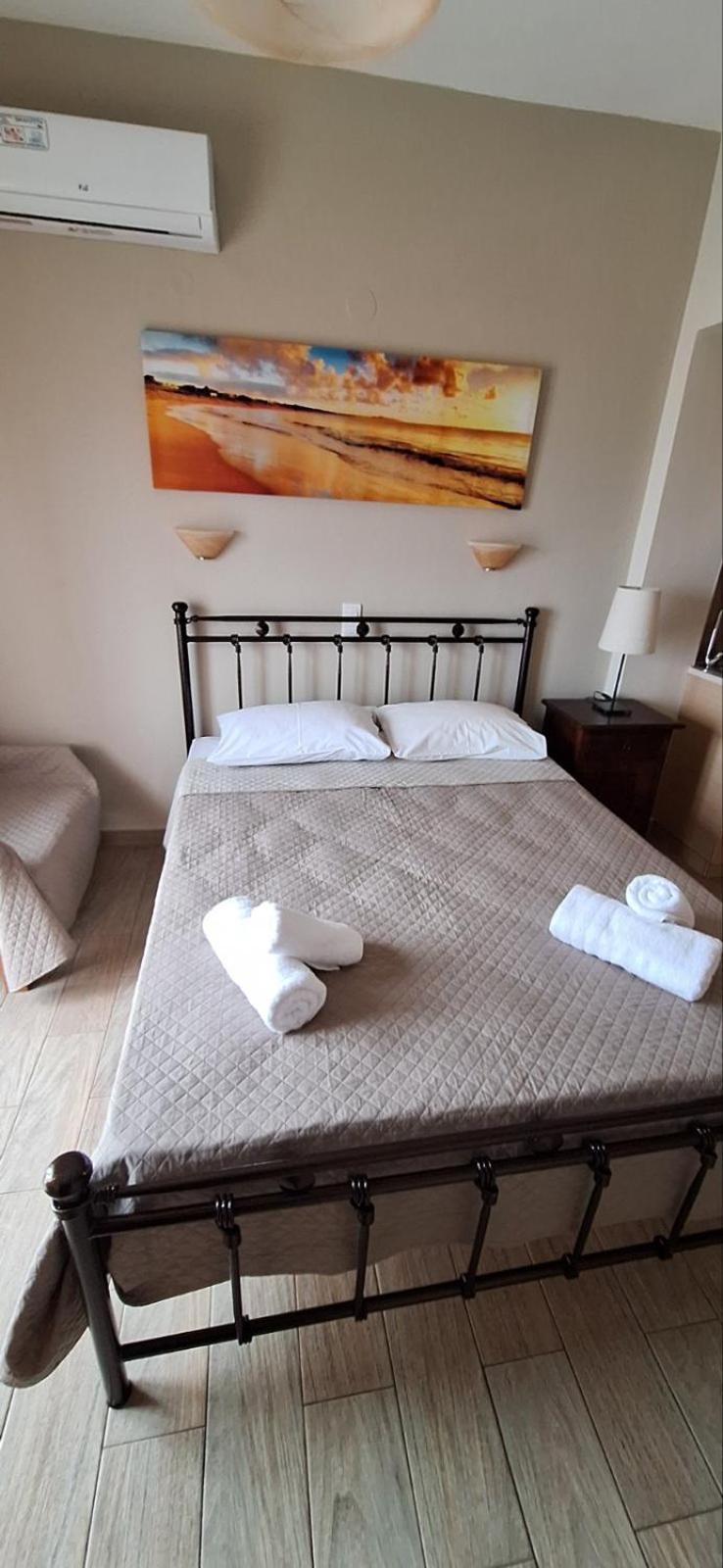 Diolkos Apartement Nea Roda Chambre photo